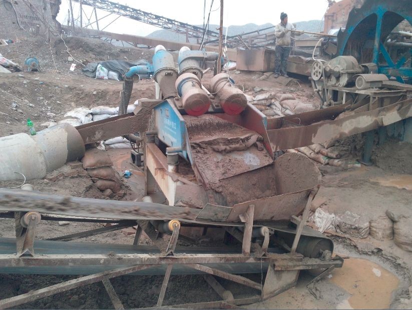 制砂生产线中的细沙回收机 制砂生产线中的细沙回收机.jpg